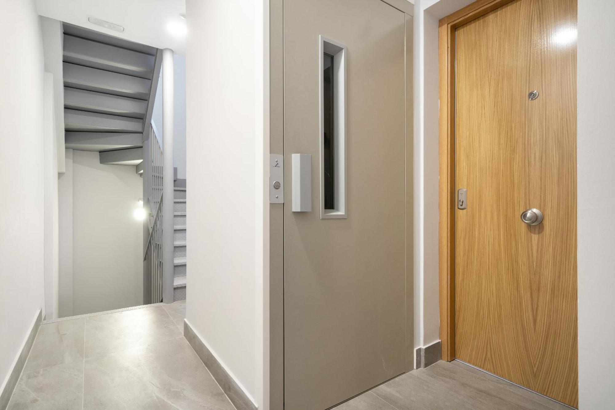 Madriver Apartamentos Reformados Con Parking Gratuito Екстер'єр фото
