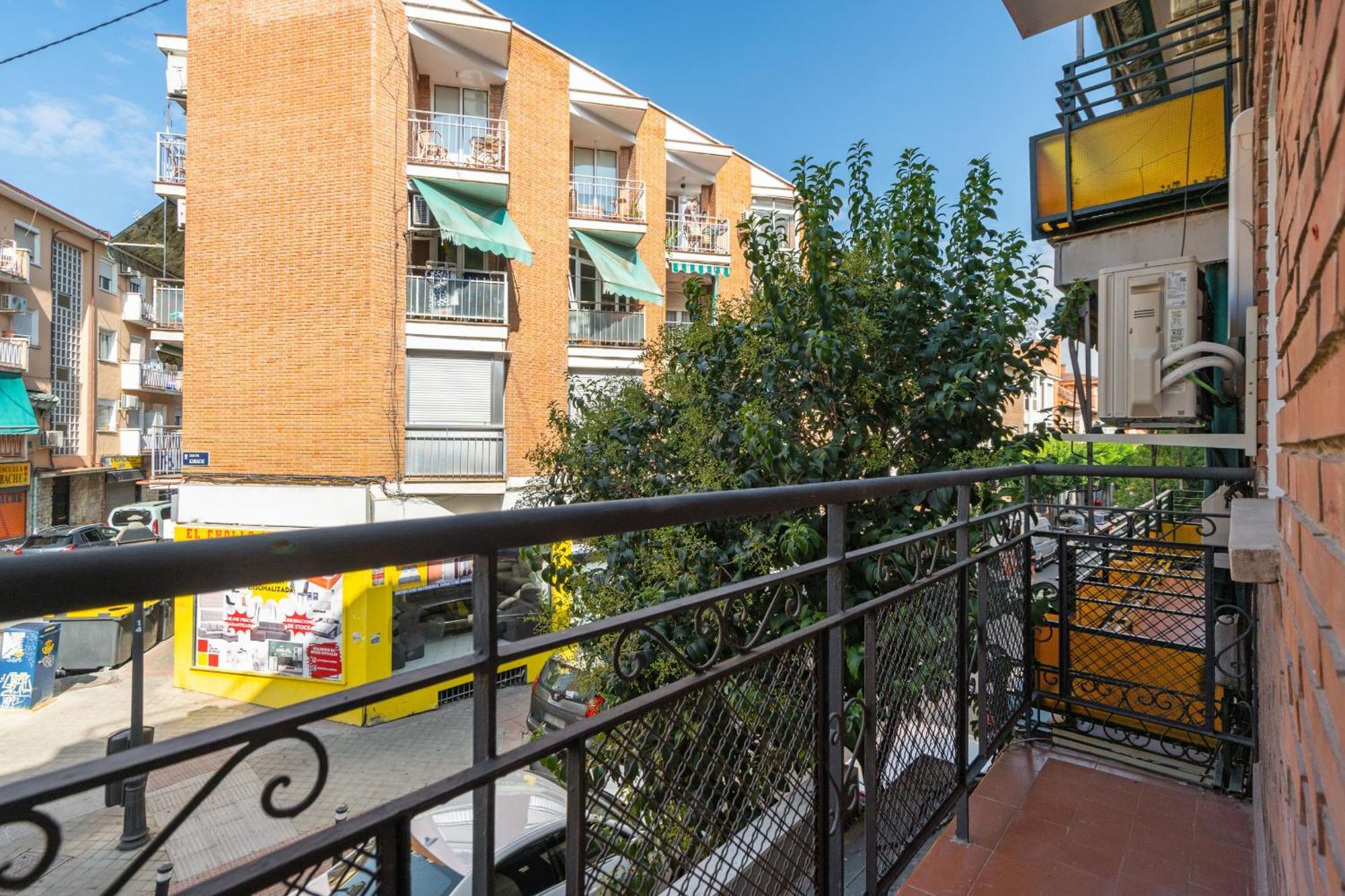 Madriver Apartamentos Reformados Con Parking Gratuito Екстер'єр фото