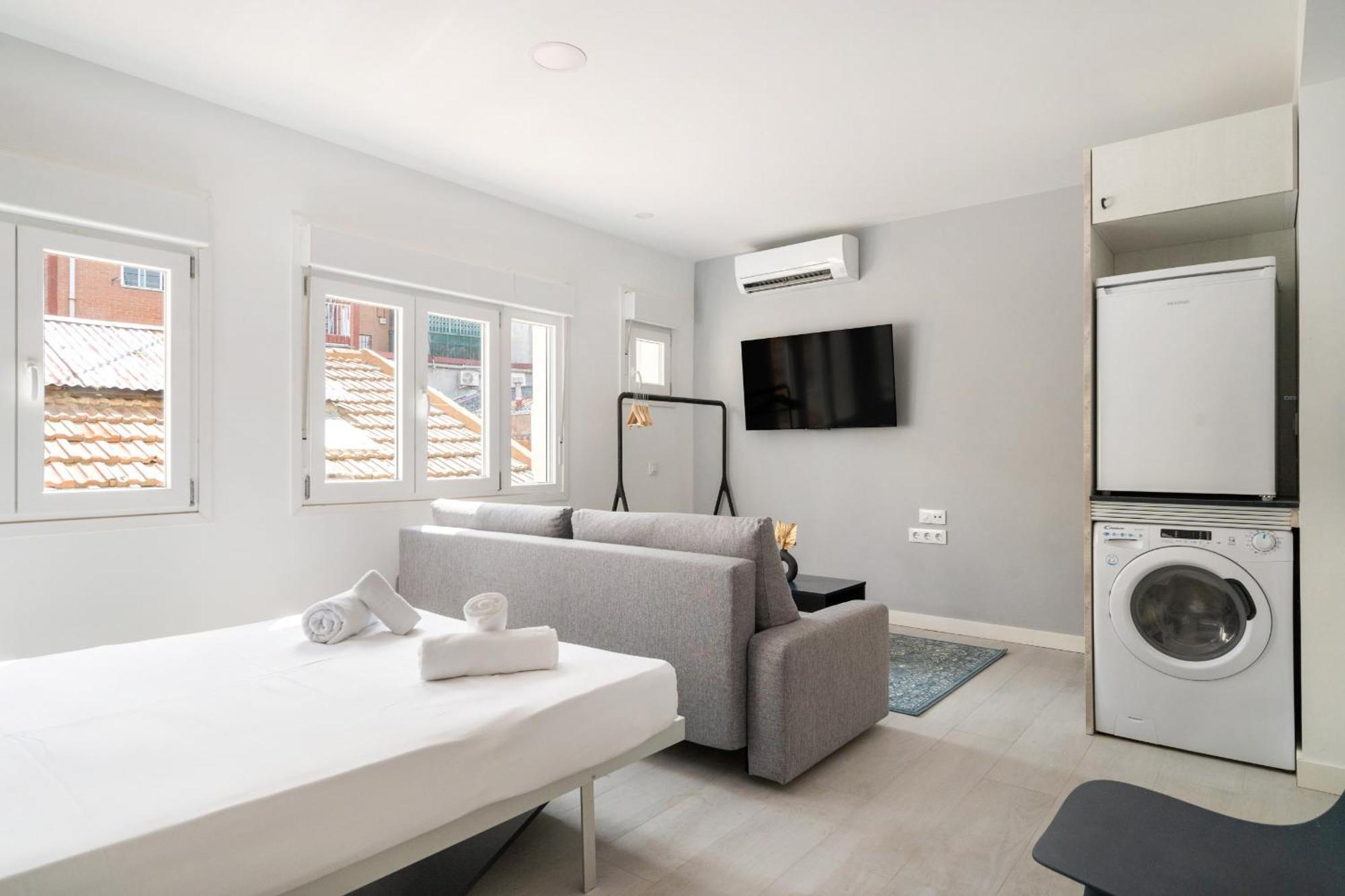 Madriver Apartamentos Reformados Con Parking Gratuito Екстер'єр фото
