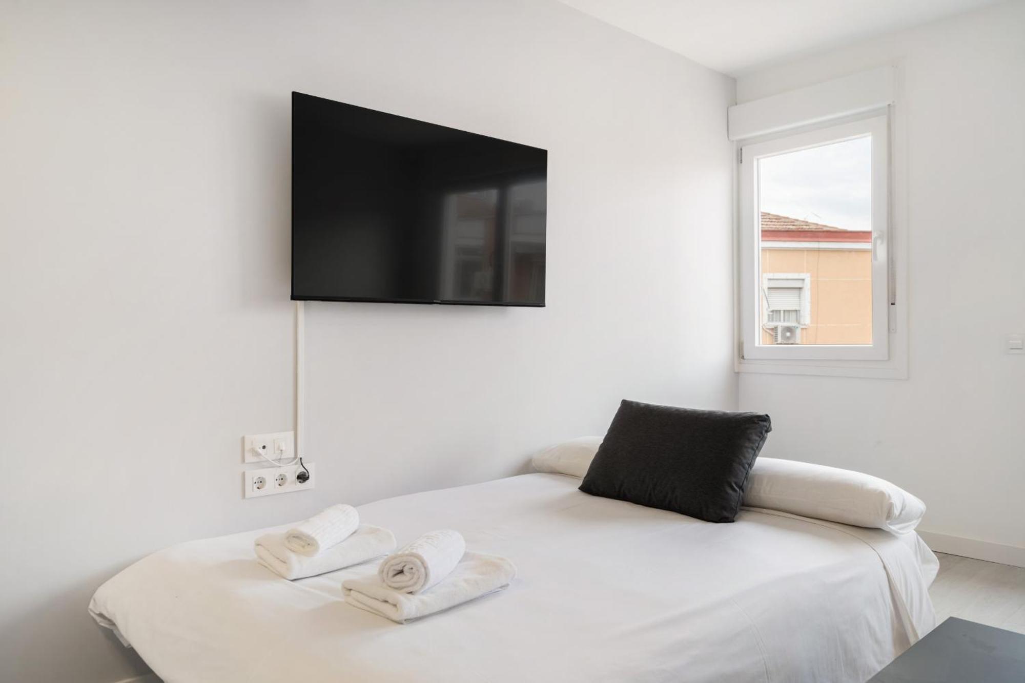 Madriver Apartamentos Reformados Con Parking Gratuito Екстер'єр фото