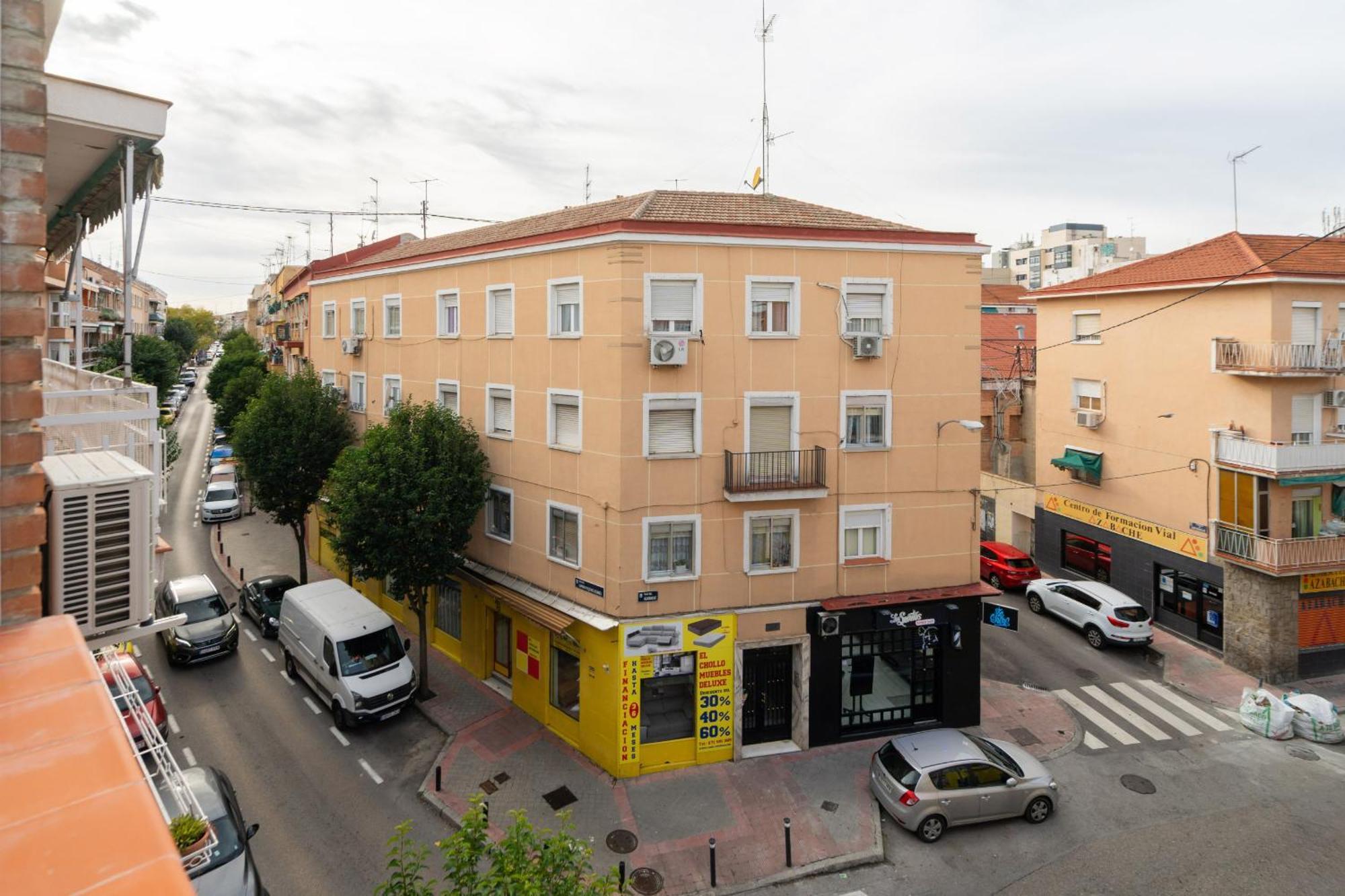 Madriver Apartamentos Reformados Con Parking Gratuito Екстер'єр фото