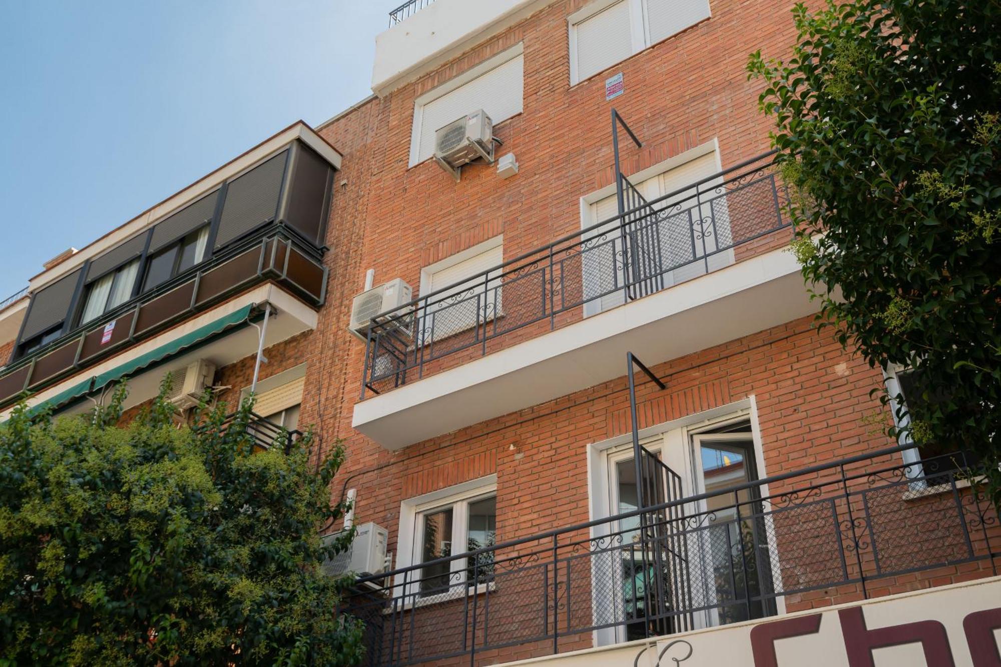 Madriver Apartamentos Reformados Con Parking Gratuito Екстер'єр фото