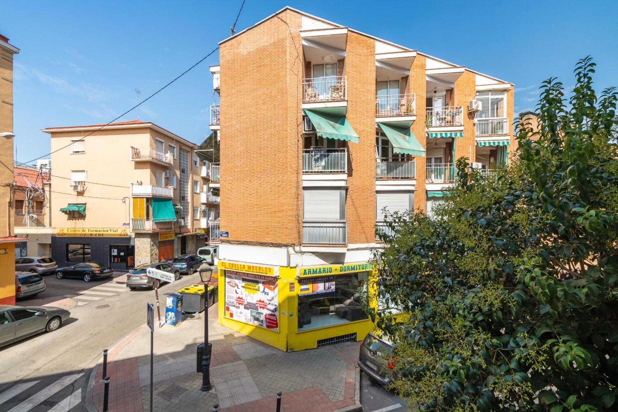 Madriver Apartamentos Reformados Con Parking Gratuito Екстер'єр фото